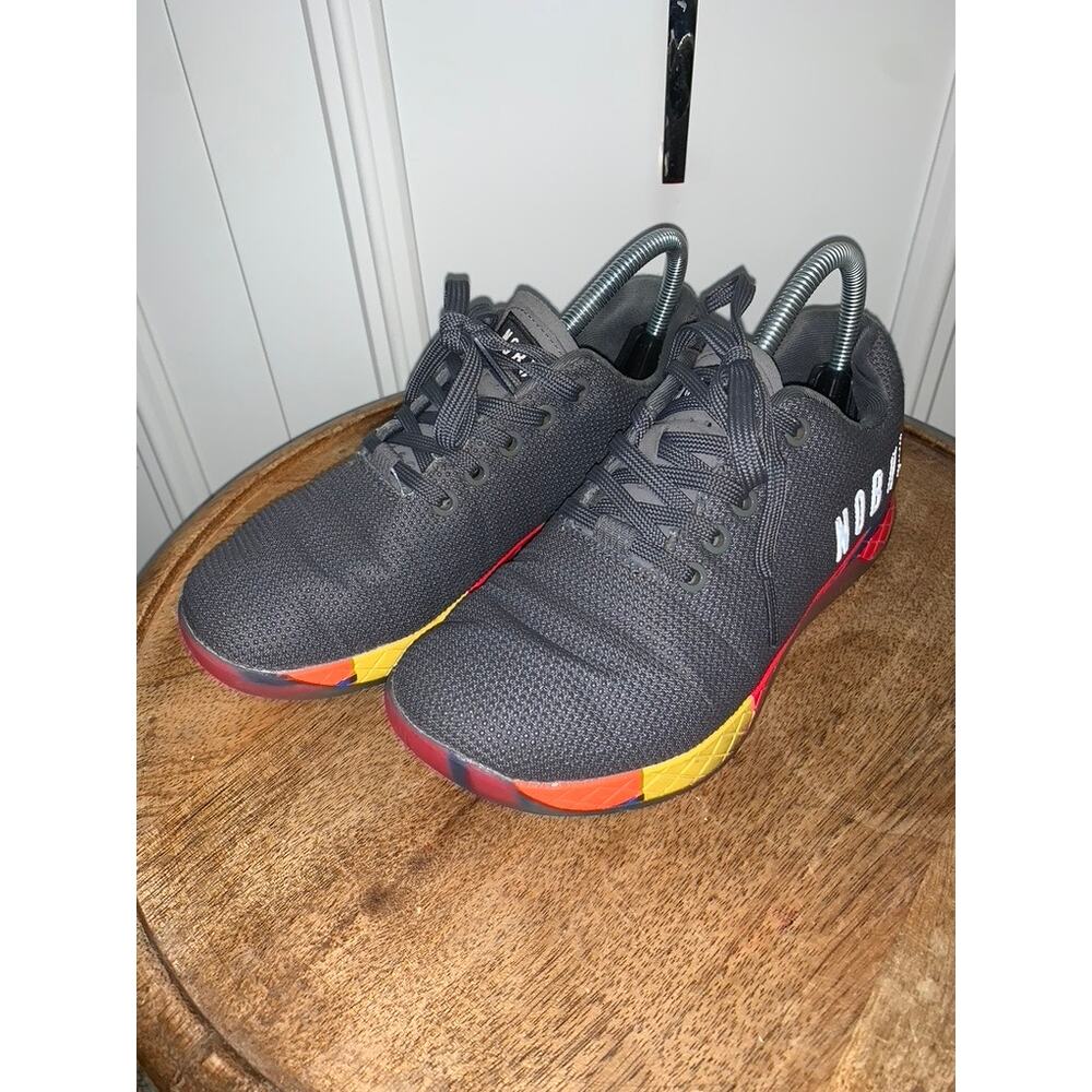 NOBULL Lightning Trainer Unisex Sneakers‎ Gray Rainbow Men's 6 / Women's 7.5
